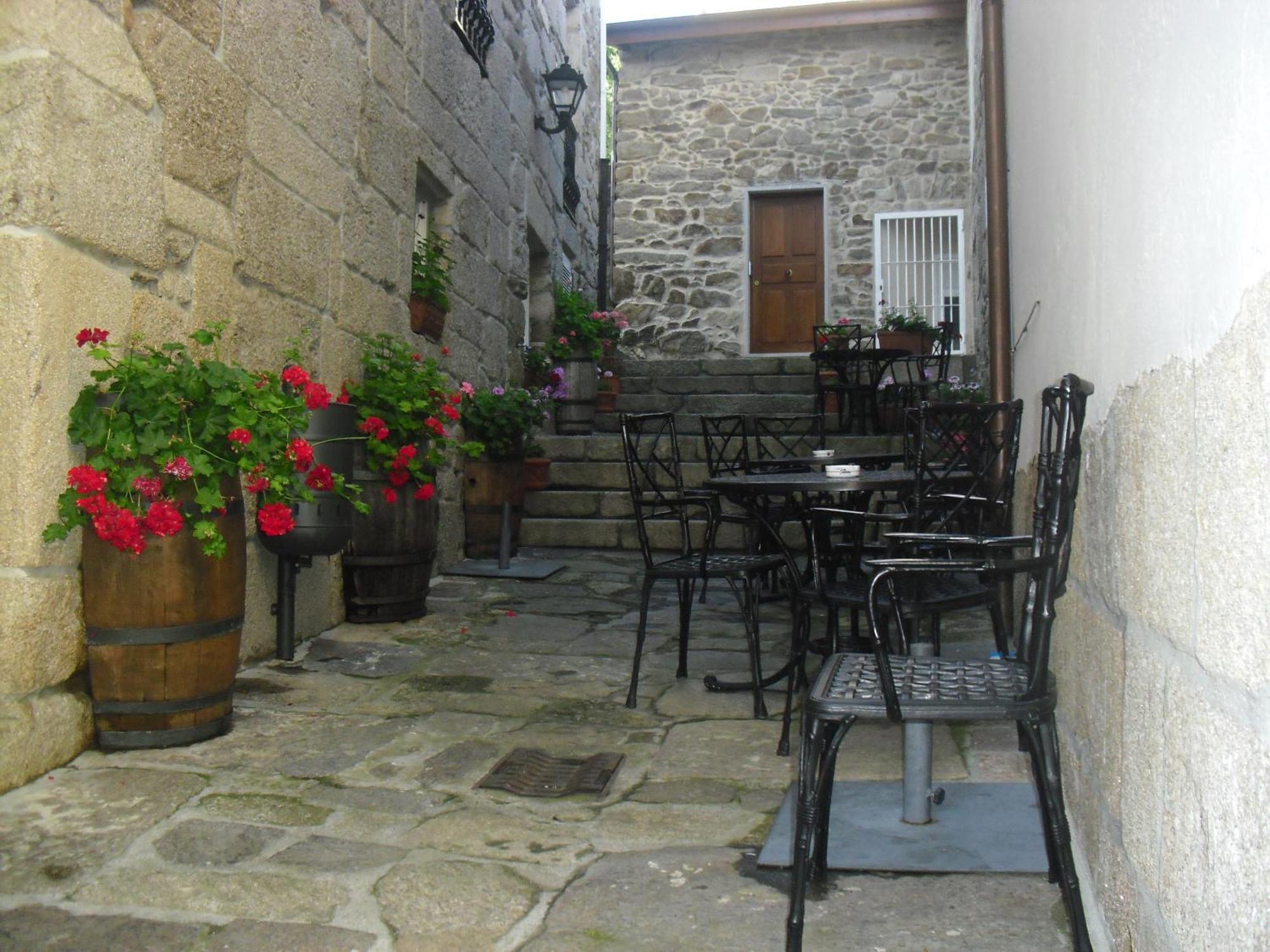 Hotel Pousada Vicente Risco Castro Caldelas Buitenkant foto