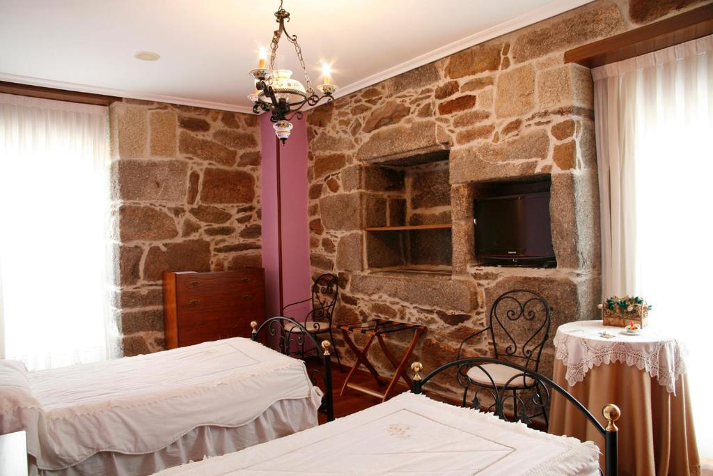 Hotel Pousada Vicente Risco Castro Caldelas Buitenkant foto